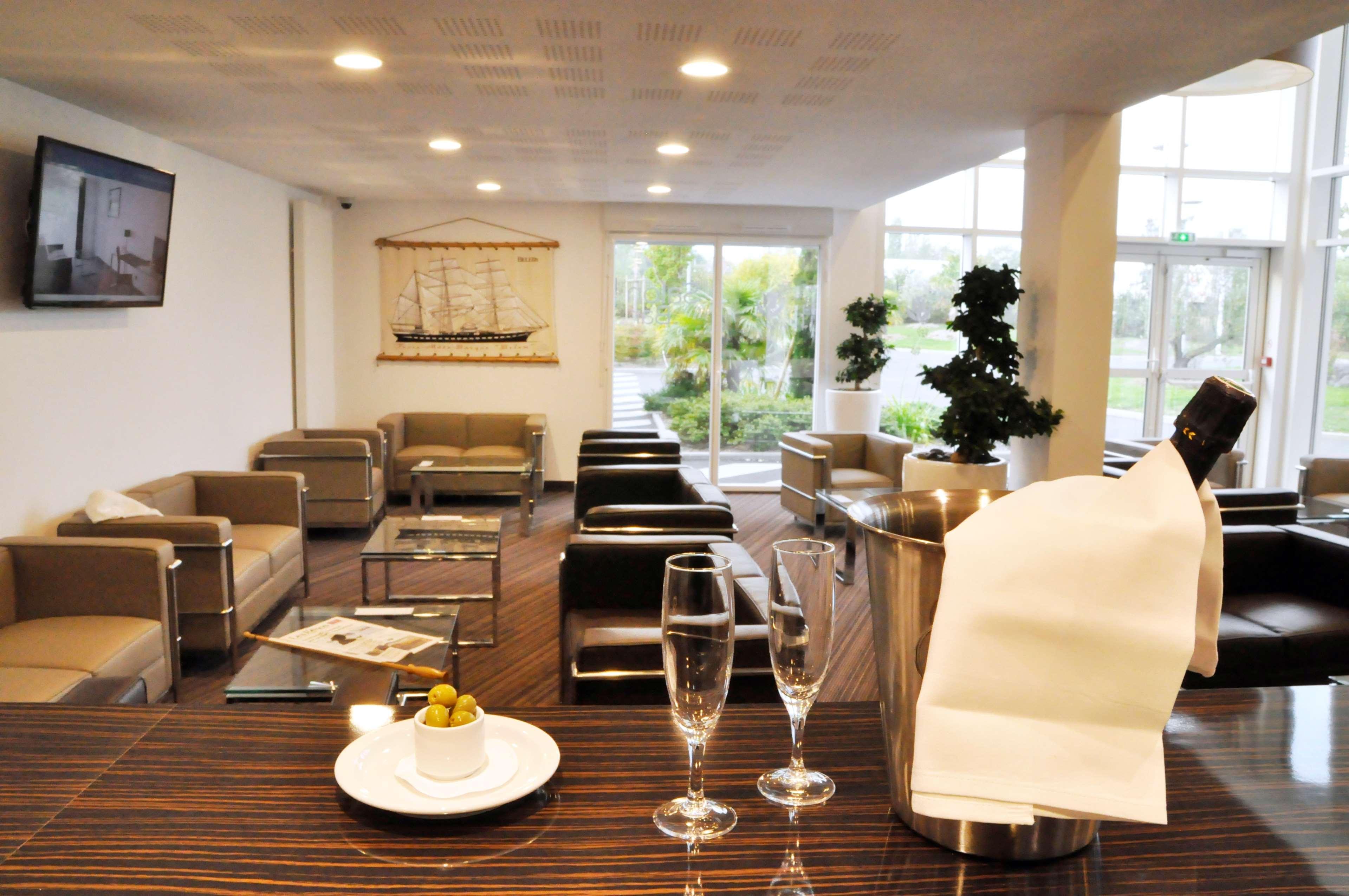Golden Tulip Nantes Carquefou Suite Eksteriør billede